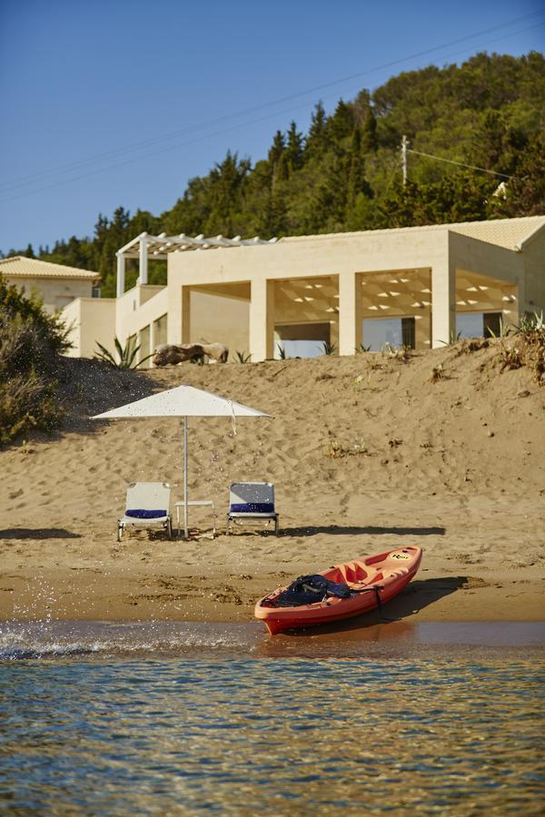 Acantha Boutique Hotel Ereikoussa 外观 照片