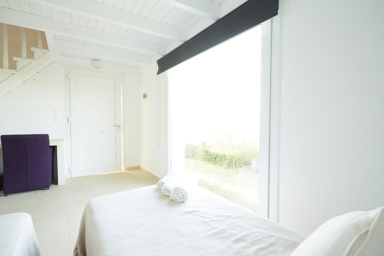 Acantha Boutique Hotel Ereikoussa 外观 照片